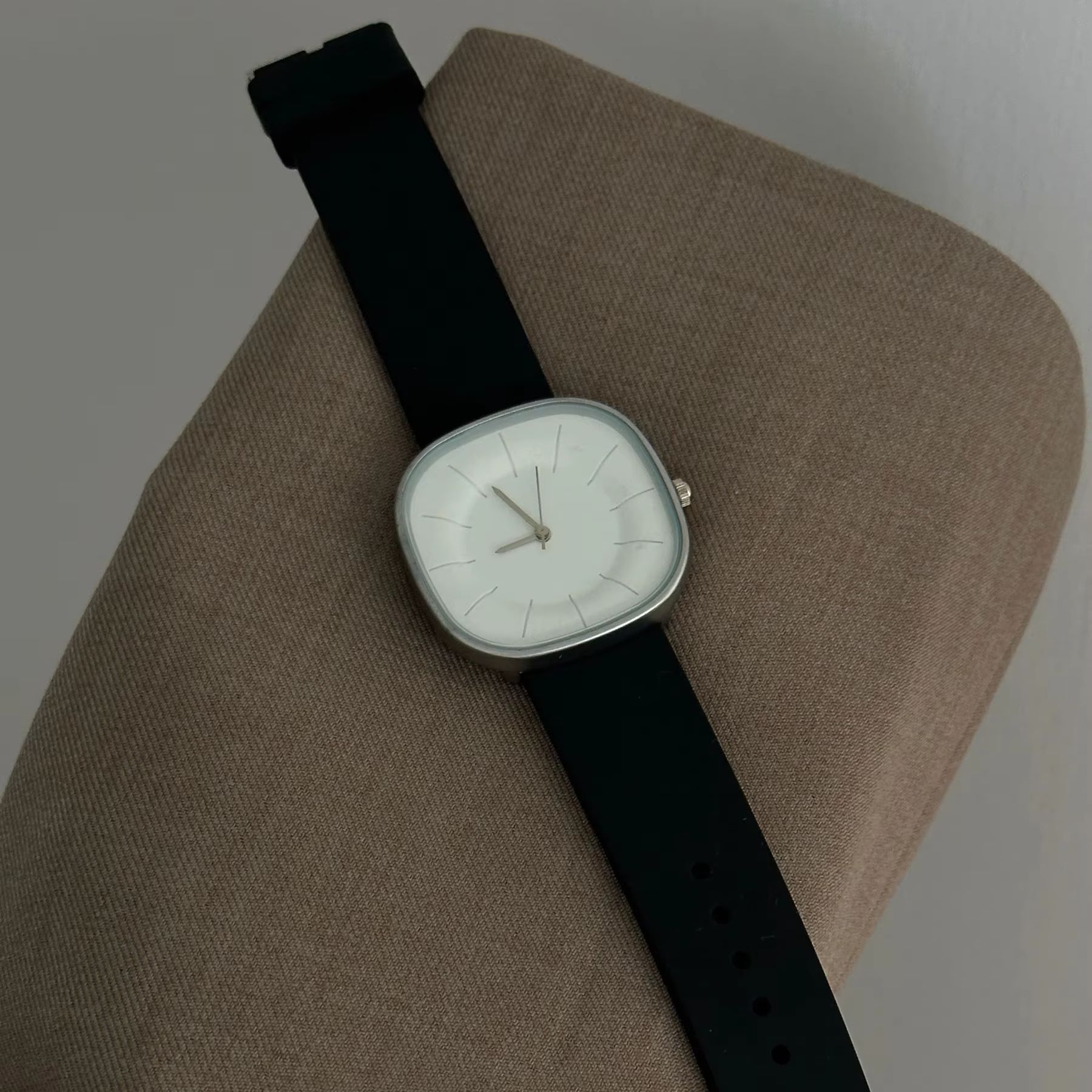 Women'S Accessories To Wear With Watch - Minimalistyczny zegarek damski z kwadratową tarczą,